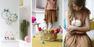 Du carton épais, assez rigide de la laine des ciseaux un compas ou, à défaut, un verre de. Toutes Nos Idees Diy Pour Faire Un Pompon Marie Claire