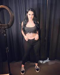 Saraya-Jade Bevis - Free pics, galleries & more at Babepedia