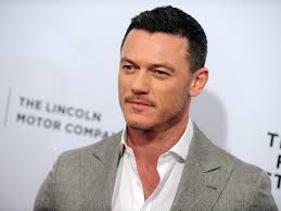 Luke evans news, gossip, photos of luke evans, biography, luke evans boyfriend list 2016. Luke Evans Everything You Need To Know About The Girl On The Train Gaston