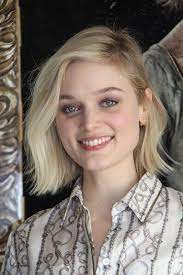 Soft And Feminine Medium Length Hairstyles Medium Length Hair Styles Hair Styles Thick Hair Styles