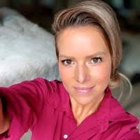 200+ perfiles de «Swift»