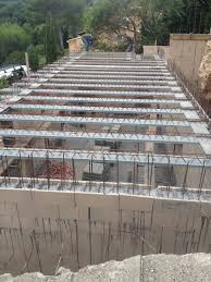 May 28, 2020 · comptez un budget piscine béton minimum de 20 000 à 30 000 €. Une Piscine En Beton Arme A Debordement A Carqueiranne Construction De Piscine