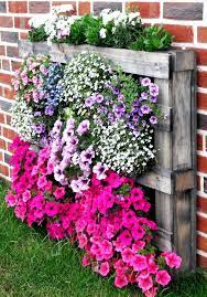42 jardinieres de recup avec des objets insolites deco jardin jardiniere en bois jardin recup
