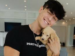 Addison rae declares she's single amid rumors of reuniting with bryce hall. Who Is Bryce Hall Dating In 2021 Dynamics Of His Recent Relationship With Addison Rae Otakukart