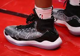 Nike had matching rights and declined to. Cj Mccollum Signs Multi Year Deal With Li Ning Sneakernews Com