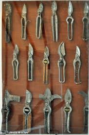 Entre Le Jardinier Et La Terre L Outil Le Jardinoscope Cote Pratique Les Bons Gestes A Faire Au Jardin Outillage Ancien Outils Vieux Outils