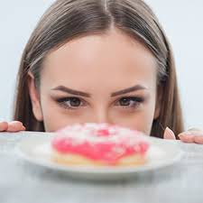 6 Ways To Fight Your Sweet And Salty Cravings