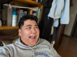 Looking for someone to translate 2 documents from English to Korean for  15,000 won