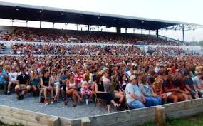 The Band Perry Delights Country Music Fans Gantnews Com