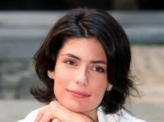 Si tratta di un taglio versatile e facile da. 50 Idee Su Miss Italia Capelli Italiani Acconciatura Caschetto Lungo Presentatore Tv