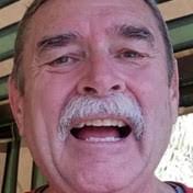 Amy Hetzer's Instagram, Twitter & Facebook