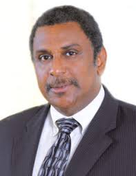 Former airport boss retires