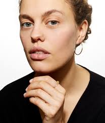 Paulette yellow gold small hoops