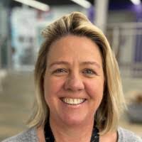 Julie Kistler's Instagram, Twitter & Facebook