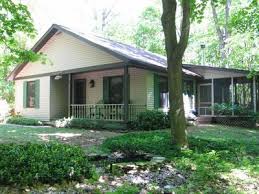 Cottage Vacation Rental In Fennville Mi Usa From Vrbo Com Vacation Rental Travel Vrbo Cottage Exterior Cottage In The Woods Vacation Rental