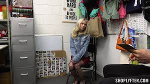 Shoplyfter emma rosie