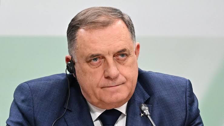 Dodik: France faces crucial political decisions that will shape its future