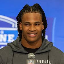 Chargers News: How Junior Colson Overcame Language Barrier to Become  Proposed Starter