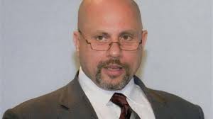 «πραγματικά διεστραμμένη προσέγγιση να θέλουμε να εμβολιάσουμε τα παιδιά»: Dhmhtrhs Koybelas Ta Embolia 8a Eprepe Na E3atomikeyontai Nextdeal