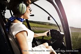 Nouvel Edito Mode ! Air Force & Beauty : Hôtesse et Aventurière. Photo  Charles-Edouard Gil