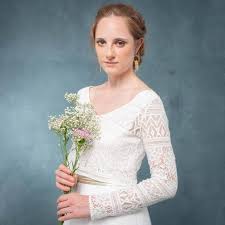 Langarm Spitzentop In Ivory Fur Die Braut Zur Boho Hochzeit Mailenn Hochzeitskleider Spitze Kleid Hochzeit Braut