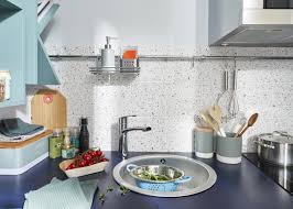 Evier Et Robinet Assortis A La Credence Terrazzo Terrazzo Decoration Maison Decoration Interieure Tendance
