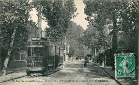 Enghien Les Bains Boulevard D Argenteuil Tramway A Voie Normale De La Ligne Enghien Trinite Metro Paris Tramway Enghien Les Bains