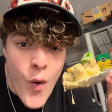 image?url=https://cdn.viralmango.com/media-kit/avatars/c2a33459-9b2c-48be-a5aa-11ac43fb0719.jpg&w=384&q=100