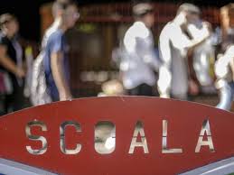 Tehnician instalatii curenti slabi, casier, receptionist și altele! Mii De Elevi Se Intorc In È›arÄƒ Copiii Din Romania Se AdapteazÄƒ Greu La È™coala Din AfarÄƒ Romania Libera