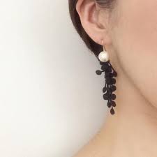 コットンパールとレースのピアス ビーズジュエリー ピアス ピアス デザイン