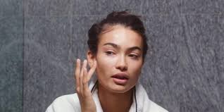 Commerce Editor and Beauty Expert in New York — Nicole Saunders