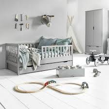 Découvrez toutes nos chambres bébé : Lit Enfant 2 Ans Gris Bois Avec Barrieres De Protection Anti Chute Lit Enfant 2 Ans Lit Enfant Idee Deco Chambre Garcon