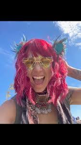 Alana Logan's Instagram, Twitter & Facebook