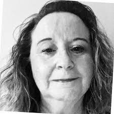 Bernadette Bates's Instagram, Twitter & Facebook