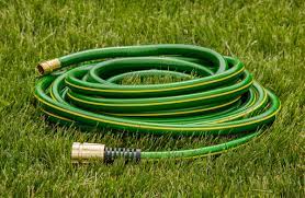 Though it boasts an elegant appearance, the tomcare garden hose holder is tougher than it looks. What S The Best Garden Hose For 2021 Read Our In Depth Hosepipe Reviews