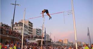 En cas d'urgence, vous pouvez contacter le directeur de la ligue à partir du lundi 16 août 2021 (au 06 43 16 03 22 ou par mail) Athletisme Beach Perche Aux Sables D Olonne Du Saut A La Perche Pour Le Fun Au Clair De La Roche Sur Yon Maville Com