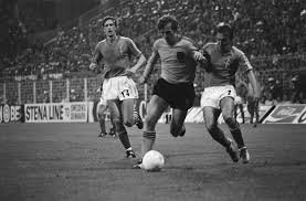 Robin quaison (schweden) versucht es mit dem linken fuß aus der strafraummitte, doch der ball geht knapp links. Liste Der Schwedischen Fussball Weltmeisterschaftsteilnehmer Wikiwand