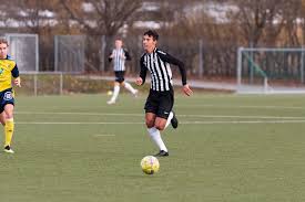 1915 vinnare av svenska cupen 1972 ⚽️ spelar i superettan 2021 #helalandskrona #viärlandskrona #flaggaförlandskrona landskronabois.se. Mladozhenec Lazer Brsnene Landskrona Bois Troja Perfectlyimperfecthousehold Com