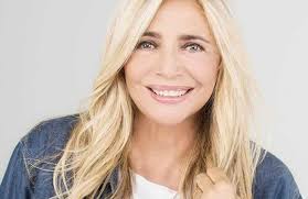 Maria de filippi, gerry scotti, rudy zerbi e teo mammucari affiancati da mara venier sono pronti su canale 5, domani 1 ottobre alle 21, a divertirsi con i talenti della seconda puntata di tu si que vales. Mara Venier Parla Dei Competitor E Dei Post Contro Di Lei Mi Hanno Procurato Dispiacere Archivio Biccy It