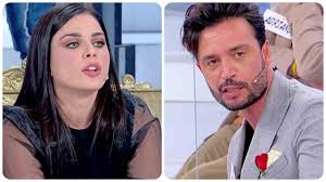 Samantha curcio ringrazia tutti e soprattutto maria il primo colpo di scena a uomini e donne è arrivato quando samantha curcio, ha fatto entrare in studio alessio e di solito, il primo ad essere. Uomini E Donne La Tronista Samantha Litiga Con Armando E Il Web Applaude La Prima Che Dice La Verita