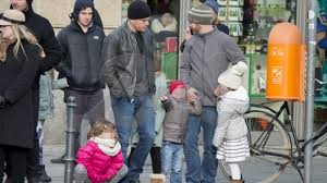 Come and join our community. Matt Damon Hat Spass Mit Der Familie Brad Pitt Mit Rotwein B Z Berlin