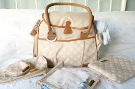 Tips menjalankan persalinan secara normal. Barang Yang Harus Dibawa Ketika Bersalin Di Masa Pandemi Seruni Id