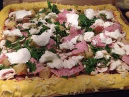 Ananas Pizza Sweet And Spicey Mit Buffelmozzarella Ananas Pizza Rezepte Schnelle Rezepte
