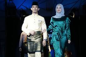 5 pakaian adat kalimantan barat dan sejarahnya. 29 Baju Teluk Belanga Pontianak Model Baju Gamis Celana Sepatu