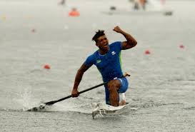 Isaquias queiroz's income source is mostly from being a successful canoeist. Isaquias Queiroz Un Rinon Tres Pulmones Y Dos Brazos De Oro Para El Canotaje En Rio Hondusports Ilustrada