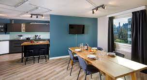 Hessenland inn is located on the beautiful shores of lake huron between grand bend and bayfield in the lake side village of st. Hotel Welcome Inn Zurich 2021 Updated Prices Deals
