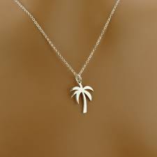 Collier de palmier artistique