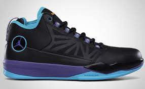 Designed by paul george the pg4 reveals a new cushioning system that is lightweight and responsive. The History Of Chris Paul S Signature Shoes Sole Collector