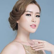 Lucy Ngo (@LucyNgo99)