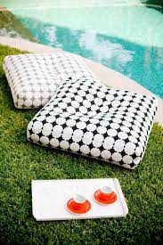 coussin de sol exterieur idees pour le jardin et la terrasse coussin de sol exterieur coussins de sol sol exterieur